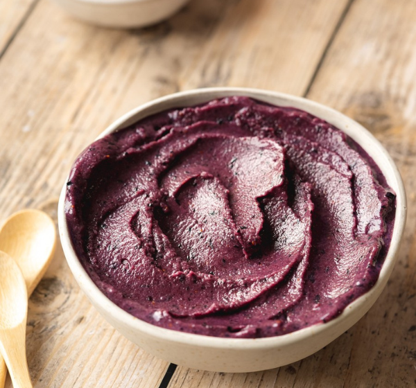 Organic Açaí Powder in glass jar – Amazon superfruit. Avaialble at The Bio Foods.