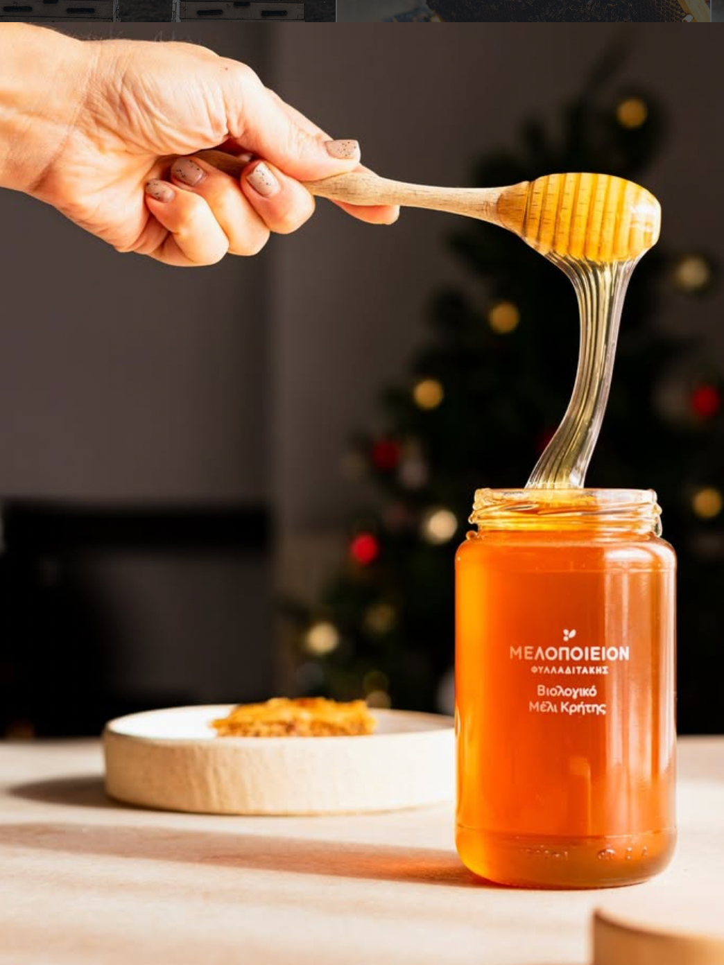 Organic thyme honey jar with honey dipper