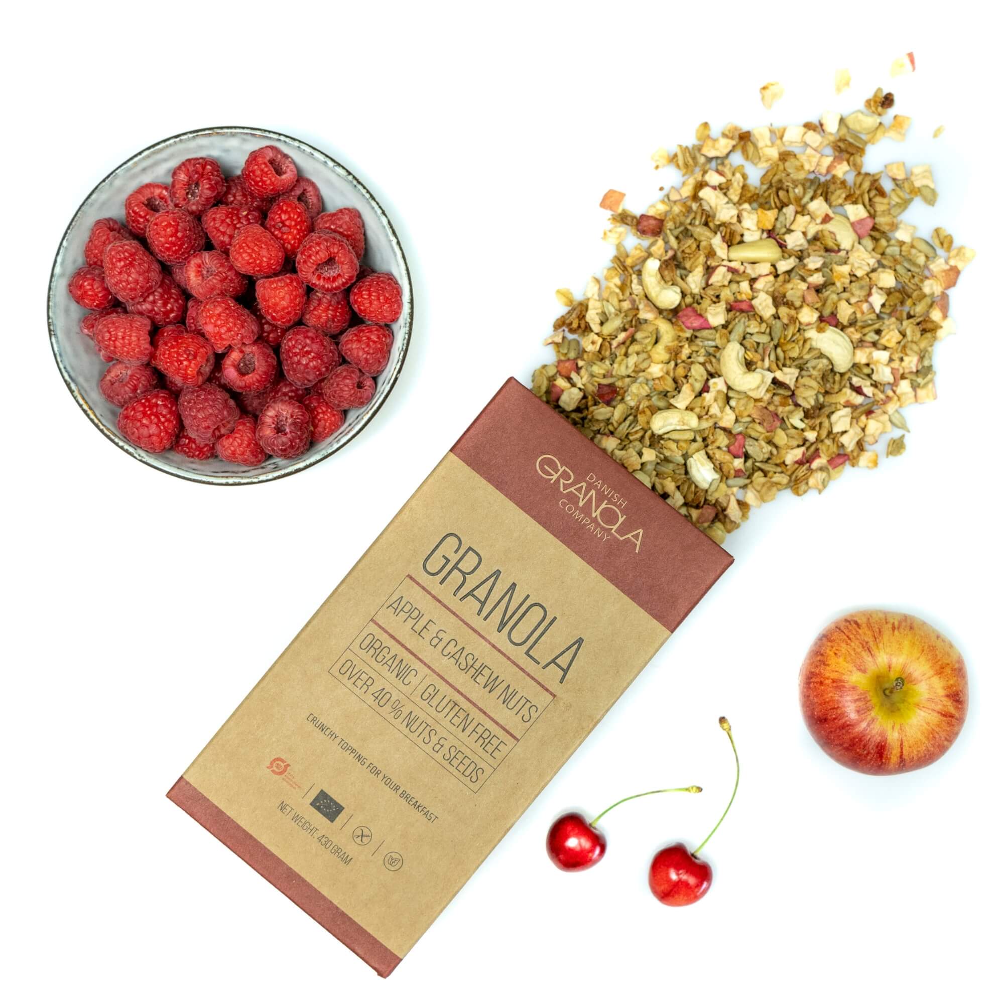 Organic Granola with Apple and Cashew Nuts